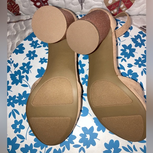 🎁NIB LC Lauren Conrad Hydrangea Heels 6 - Picture 12 of 13